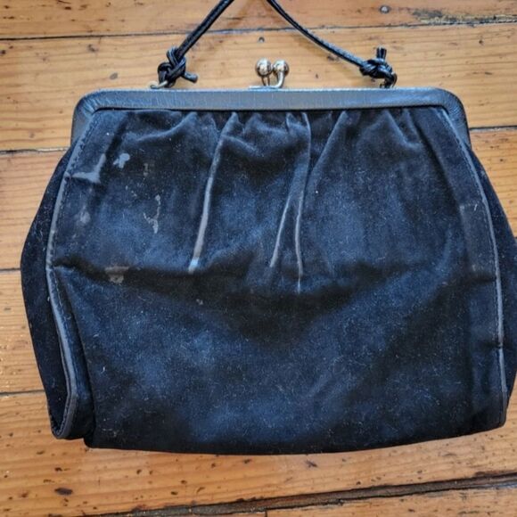 Vintage Black Velvet Silver Clasp Closure Purse - Picture 2 of 4